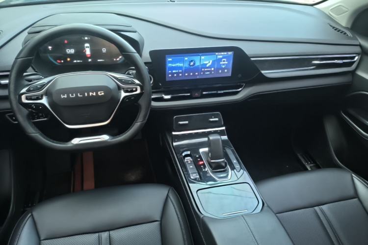 Used Wuling Victory 2020 1.5T CVT Flagship Edition Center Console