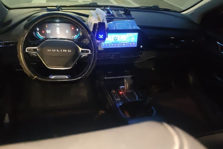 Used Wuling Victory 2020 1.5T CVT Flagship Edition Center Console