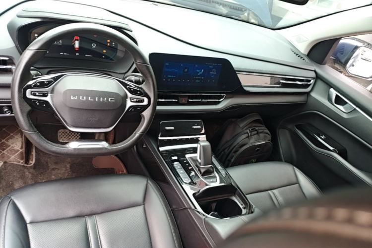 Used Wuling Victory 2020 1.5T CVT Flagship Edition Center Console
