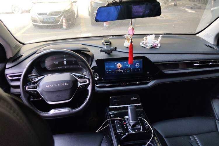 Used Wuling Victory 2020 1.5T CVT Flagship Edition Center Console