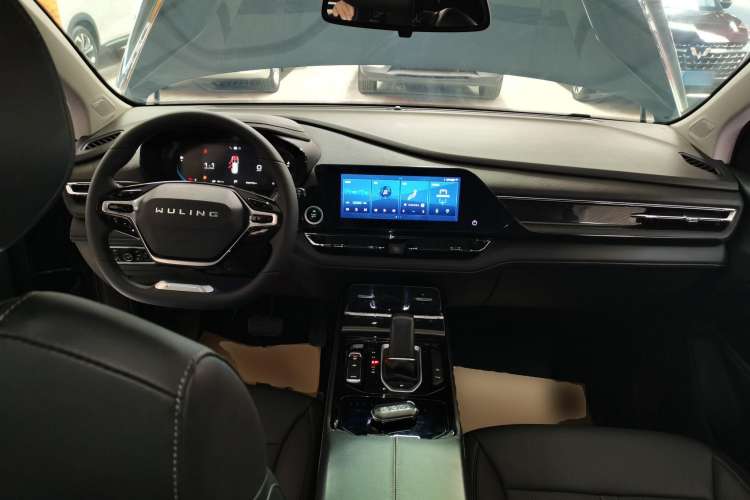 Used Wuling Victory 2020 1.5T CVT Flagship Edition Center Console