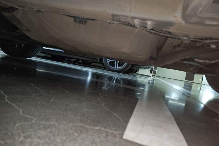 Used Wuling Victory 2020 1.5T CVT Flagship Edition Chassis Front Right