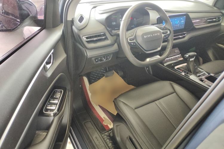 Used Wuling Victory 2020 1.5T CVT Luxury Model Driver Seat