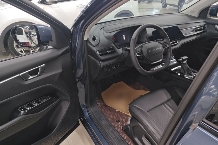 Used Wuling Victory 2020 1.5T CVT Luxury Model Driver Seat