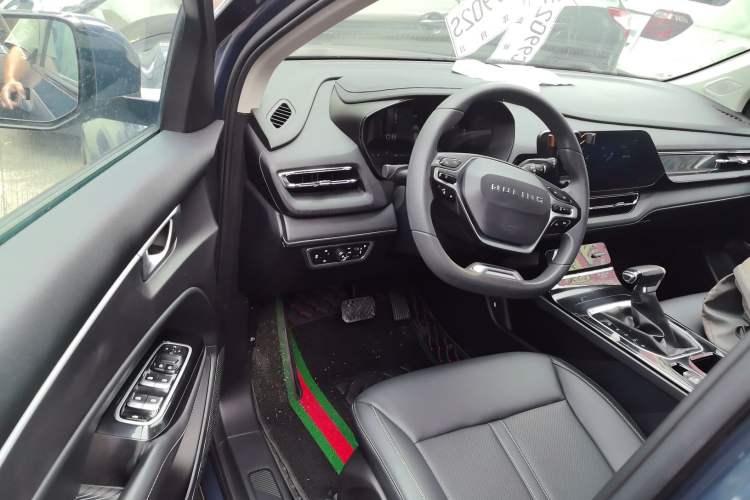 Used Wuling Victory 2020 1.5T CVT Luxury Model Driver Seat