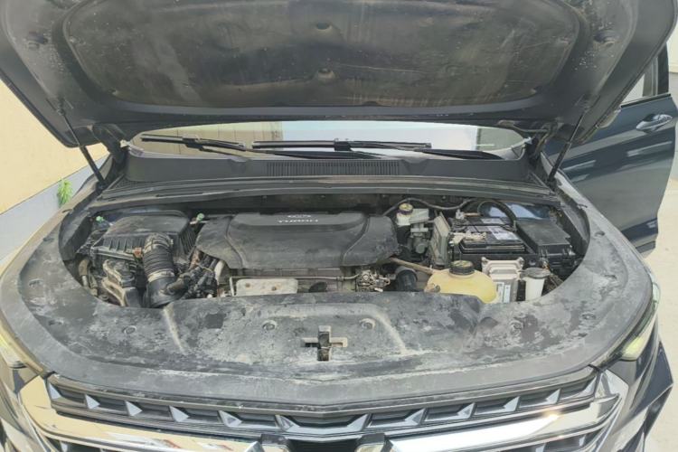 Used Wuling Victory 2020 1.5T CVT Flagship Edition Engine Bay