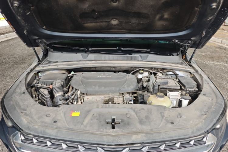 Used Wuling Victory 2020 1.5T CVT Flagship Edition Engine Bay