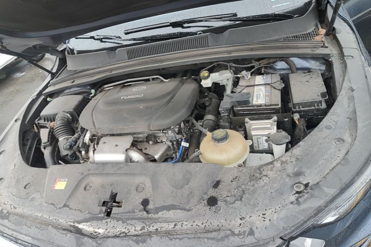 Used Wuling Victory 2020 1.5T CVT Flagship Edition Engine Bay