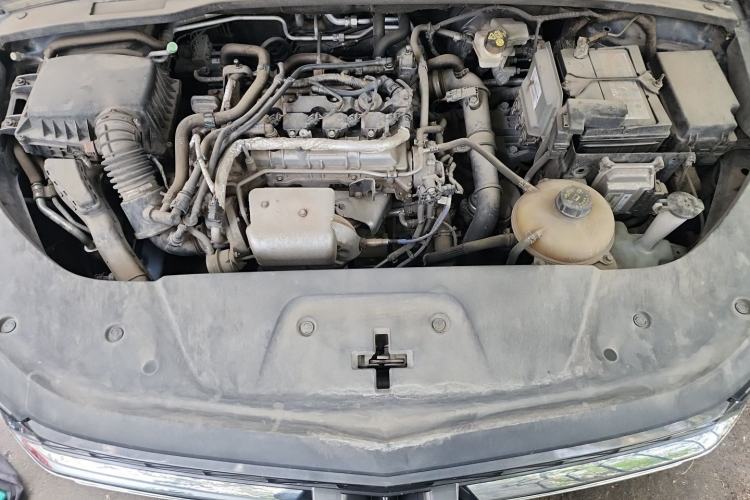 Used Wuling Victory 2020 1.5T CVT Flagship Edition Engine Bay