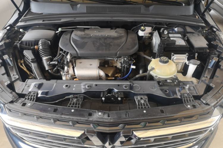 Used Wuling Victory 2020 1.5T CVT Luxury Model Engine Bay