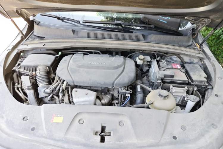 Used Wuling Victory 2020 1.5T CVT Luxury Model Engine Bay
