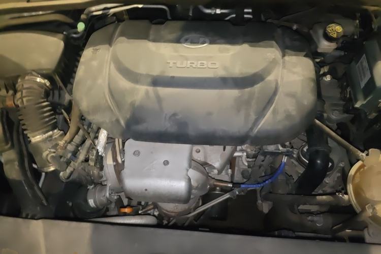 Used Wuling Victory 2020 1.5T CVT Flagship Edition Engine Bay