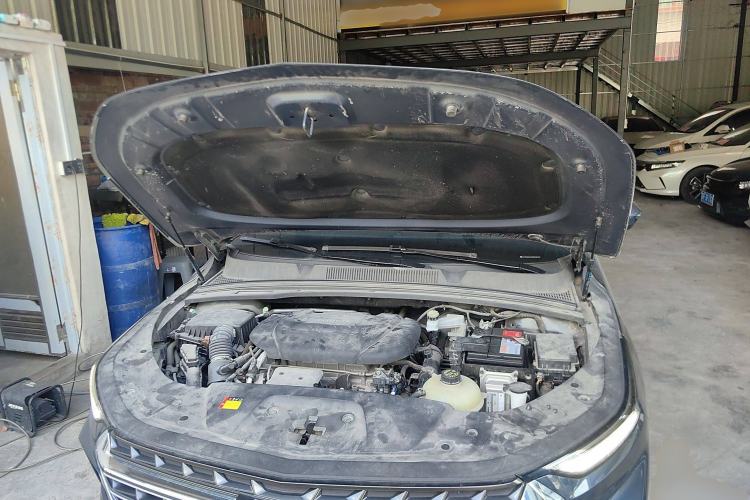 Used Wuling Victory 2020 1.5T CVT Luxury Model Engine Bay