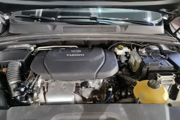 Used Wuling Victory 2020 1.5T CVT Flagship First-Class Model Engine Bay