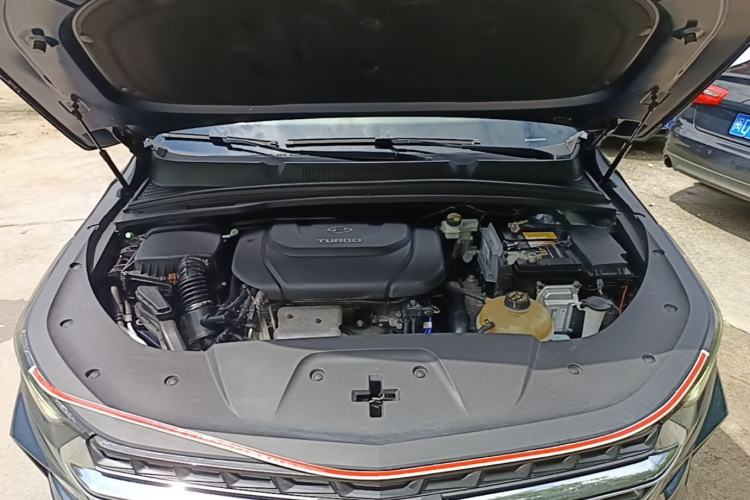 Used Wuling Victory 2020 1.5T CVT Flagship Edition Engine Bay