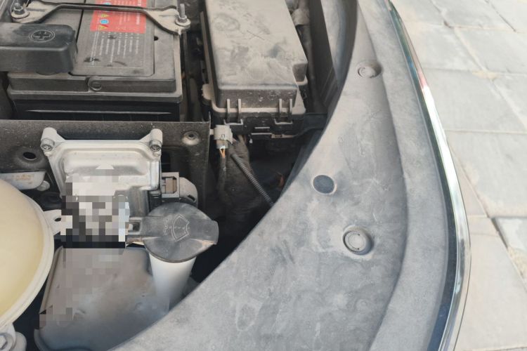 Used Wuling Victory 2020 1.5T CVT Flagship Edition Engine Bay Left