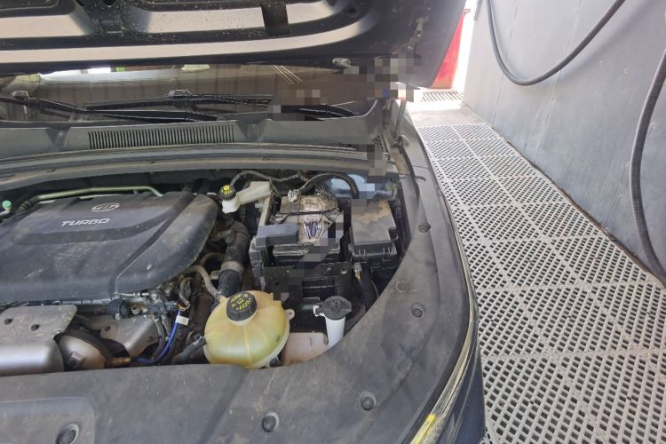 Used Wuling Victory 2020 1.5T Manual Elite Edition Engine Bay Left