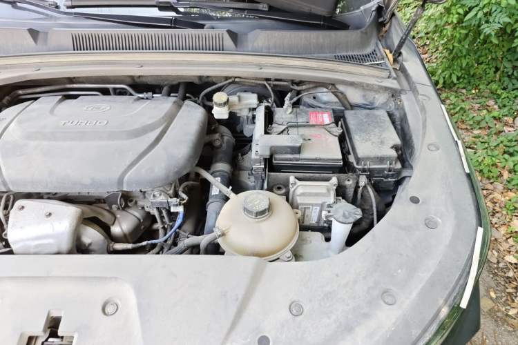 Used Wuling Victory 2020 1.5T CVT Luxury Model Engine Bay Left
