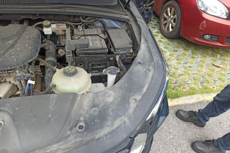 Used Wuling Victory 2020 1.5T Manual Elite Edition Engine Bay Left