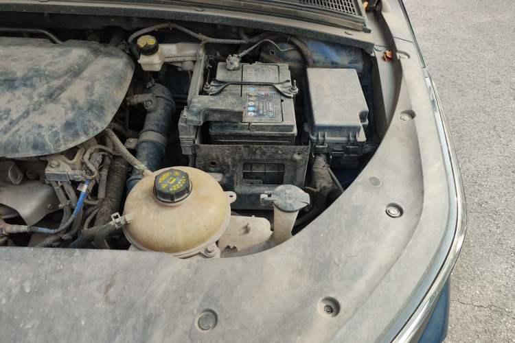 Used Wuling Victory 2020 1.5T Manual Elite Edition Engine Bay Left