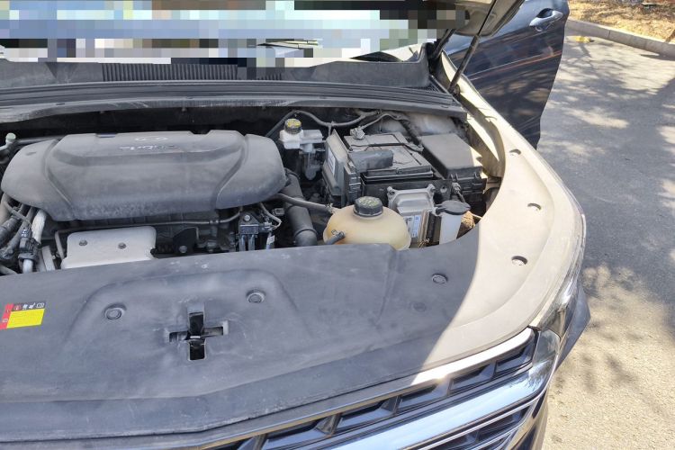 Used Wuling Victory 2020 1.5T CVT Flagship Edition Engine Bay Left