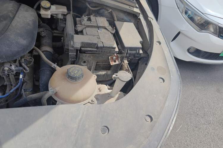 Used Wuling Victory 2020 1.5T Manual Elite Edition Engine Bay Left
