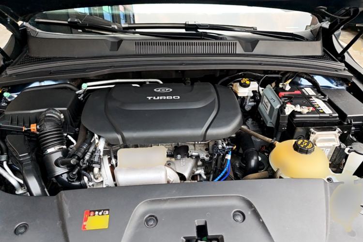 Used Wuling Victory 2020 1.5T CVT Flagship Edition Engine Bay