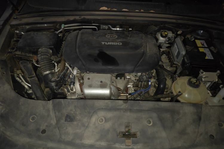Used Wuling Victory 2020 1.5T CVT Flagship Edition Engine Bay