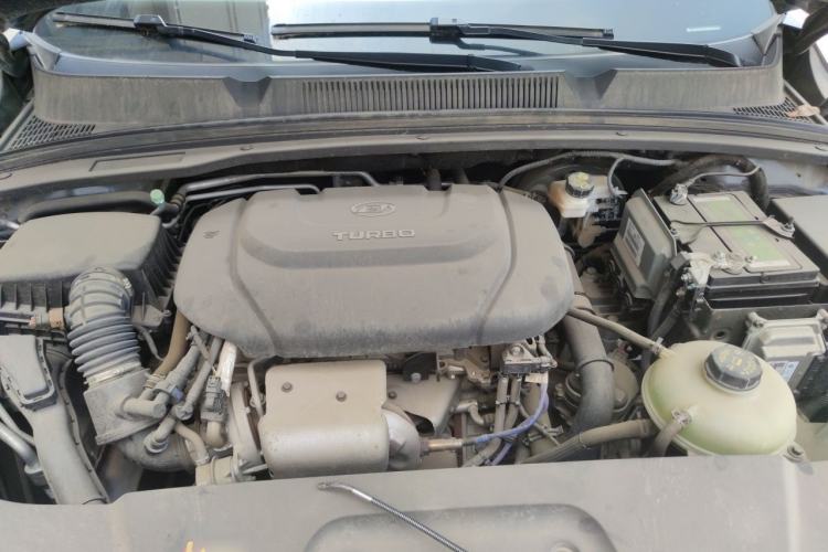 Used Wuling Victory 2020 1.5T CVT Flagship Edition Engine Bay