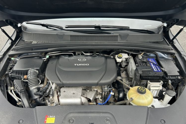Used Wuling Victory 2020 1.5T CVT Flagship Edition Engine Bay