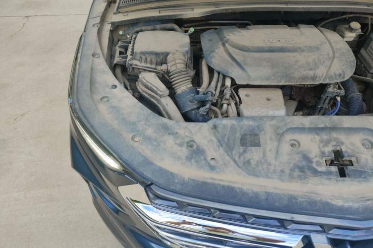 Used Wuling Victory 2020 1.5T CVT Flagship Edition Engine Bay Right