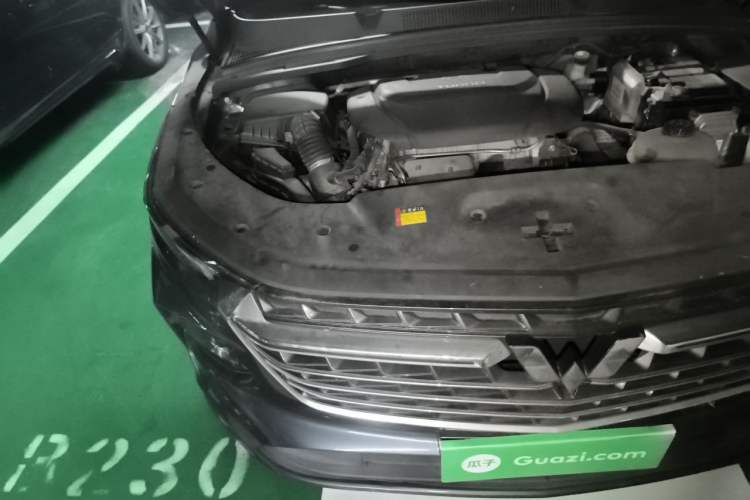 Used Wuling Victory 2020 1.5T CVT Flagship Edition Engine Bay Right