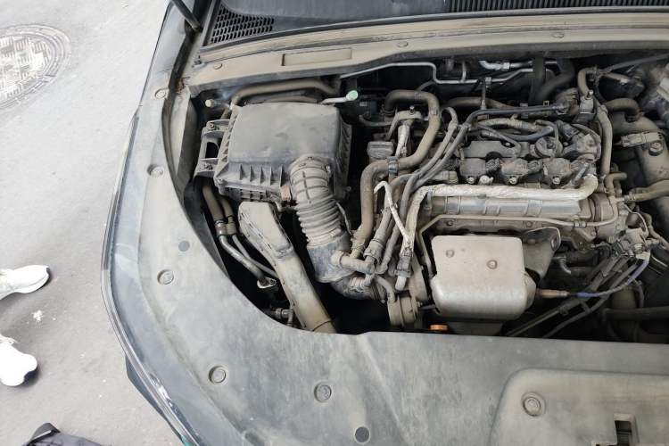 Used Wuling Victory 2020 1.5T CVT Flagship Edition Engine Bay Right