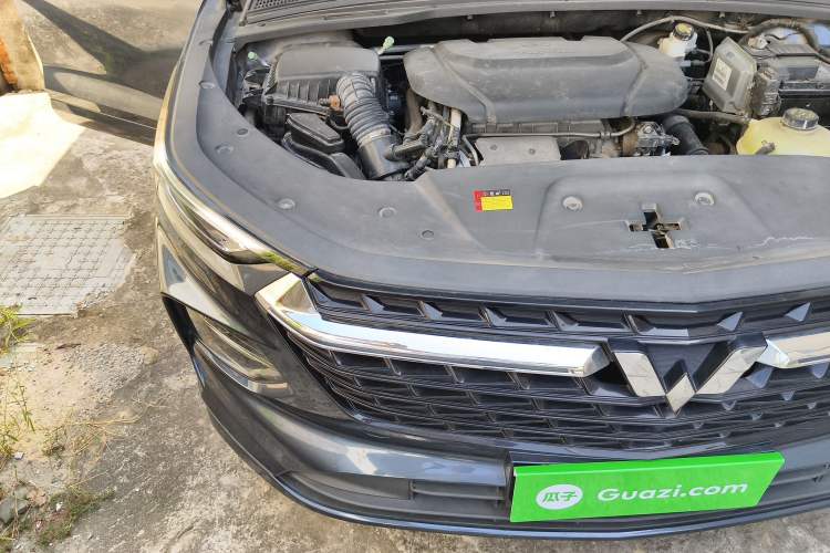 Used Wuling Victory 2020 1.5T Manual Elite Edition Engine Bay Right