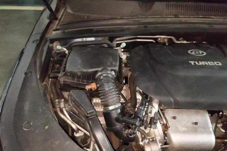 Used Wuling Victory 2020 1.5T CVT Flagship Edition Engine Bay Right