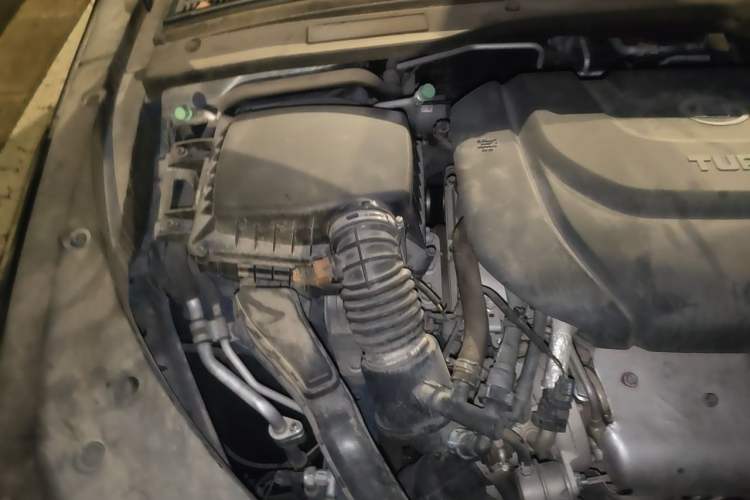 Used Wuling Victory 2020 1.5T CVT Flagship Edition Engine Bay Right