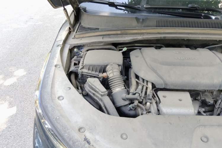 Used Wuling Victory 2020 1.5T CVT Flagship Edition Engine Bay Right