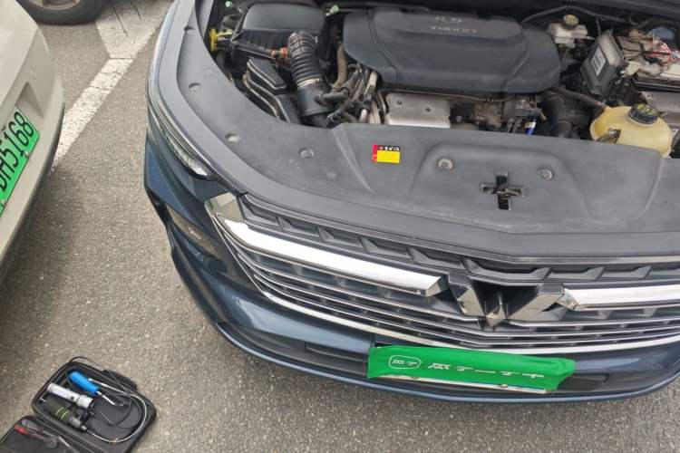 Used Wuling Victory 2020 1.5T CVT Flagship Edition Engine Bay Right
