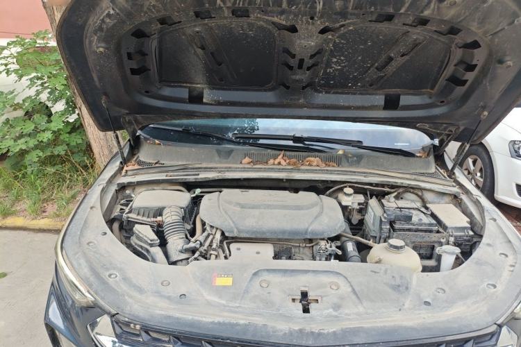 Used Wuling Victory 2020 1.5T Manual Elite Edition Engine Bay Right