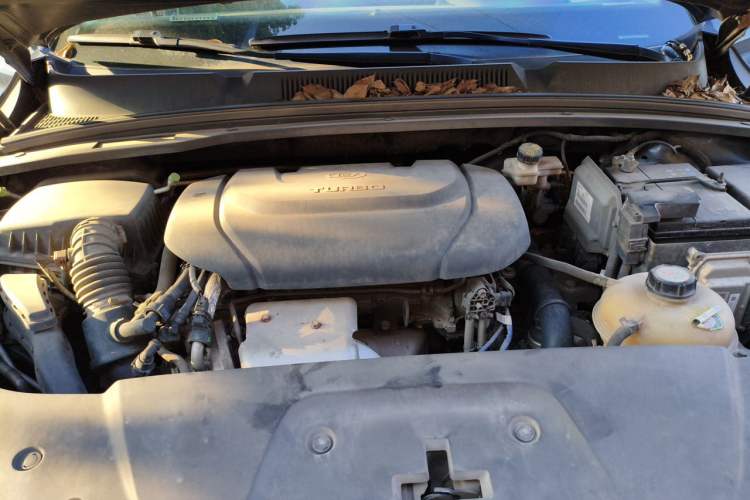Used Wuling Victory 2020 1.5T CVT Flagship Edition Engine Bay Right