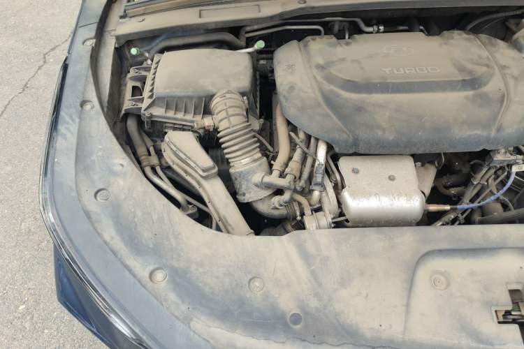 Used Wuling Victory 2020 1.5T CVT Flagship Edition Engine Bay Right
