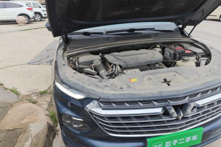 Used Wuling Victory 2020 1.5T CVT Flagship Edition Engine Bay Right