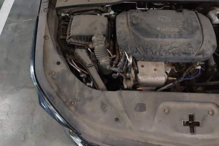 Used Wuling Victory 2020 1.5T CVT Flagship Edition Engine Bay Right