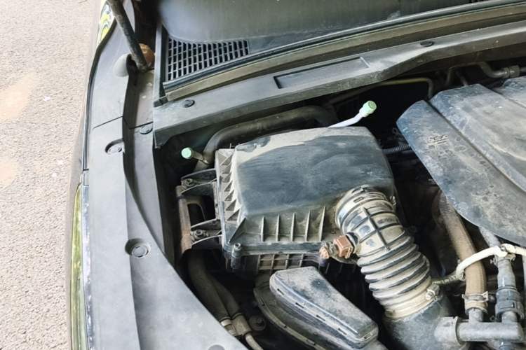 Used Wuling Victory 2020 1.5T CVT Flagship Edition Engine Bay Right
