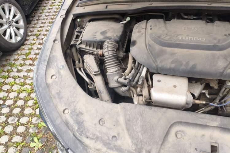 Used Wuling Victory 2020 1.5T CVT Flagship Edition Engine Bay Right