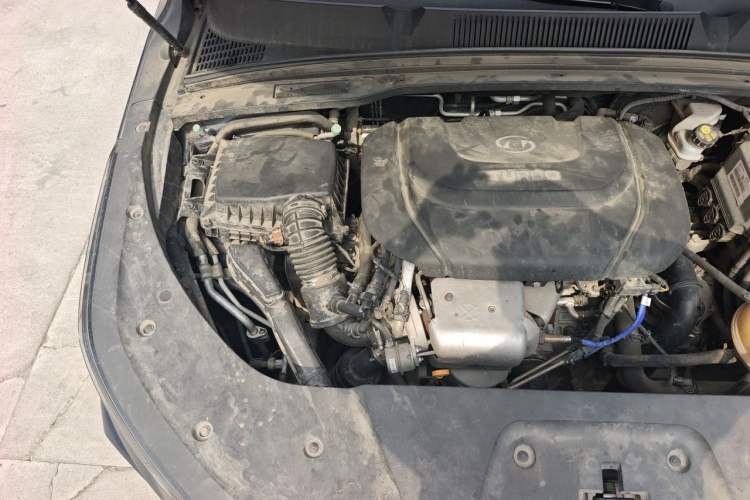 Used Wuling Victory 2020 1.5T CVT Flagship Edition Engine Bay Right