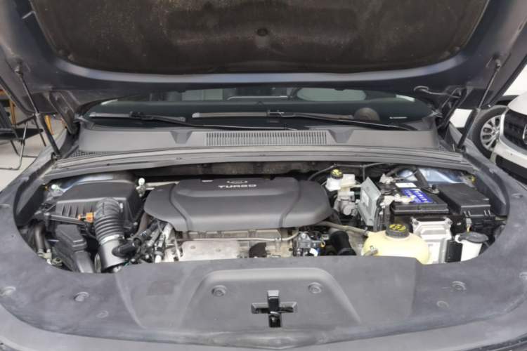 Used Wuling Victory 2020 1.5T CVT Flagship Edition Engine Bay