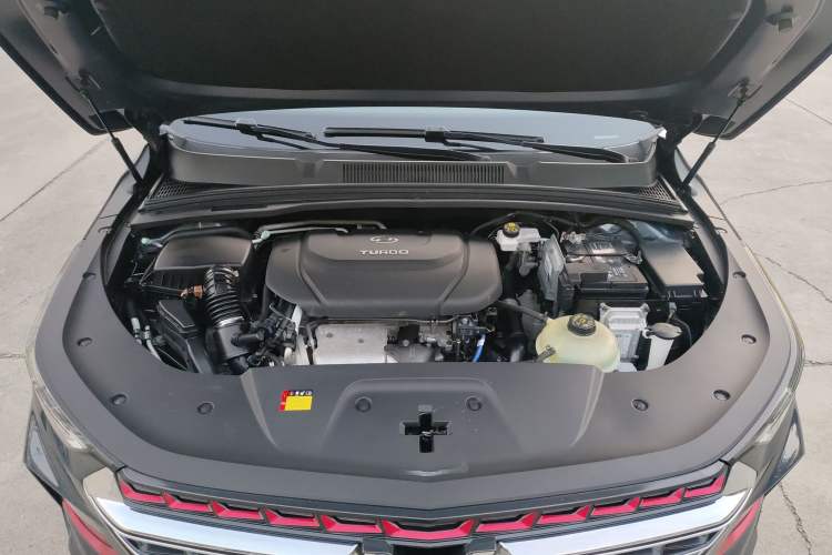 Used Wuling Victory 2020 1.5T CVT Flagship Edition Engine Bay