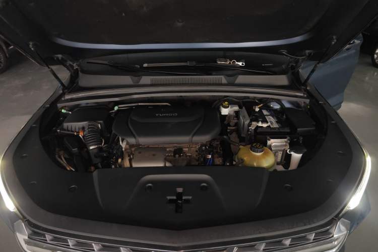 Used Wuling Victory 2020 1.5T CVT Flagship Edition Engine Bay