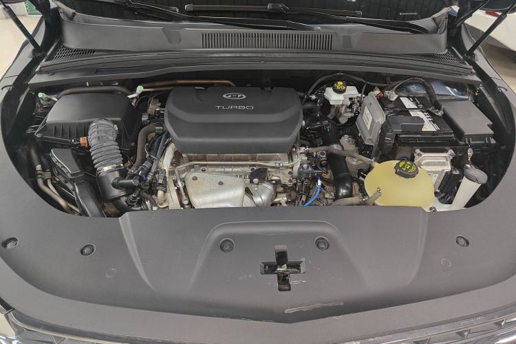 Used Wuling Victory 2020 1.5T CVT Luxury Model Engine Bay